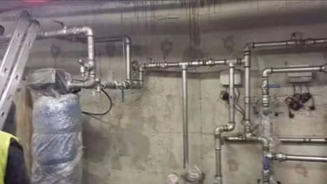 Tesisat boruları ve bağlantı detayları